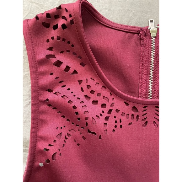 Sparkle + Fade Zipper Back Crop Top - Picture 4 of 6